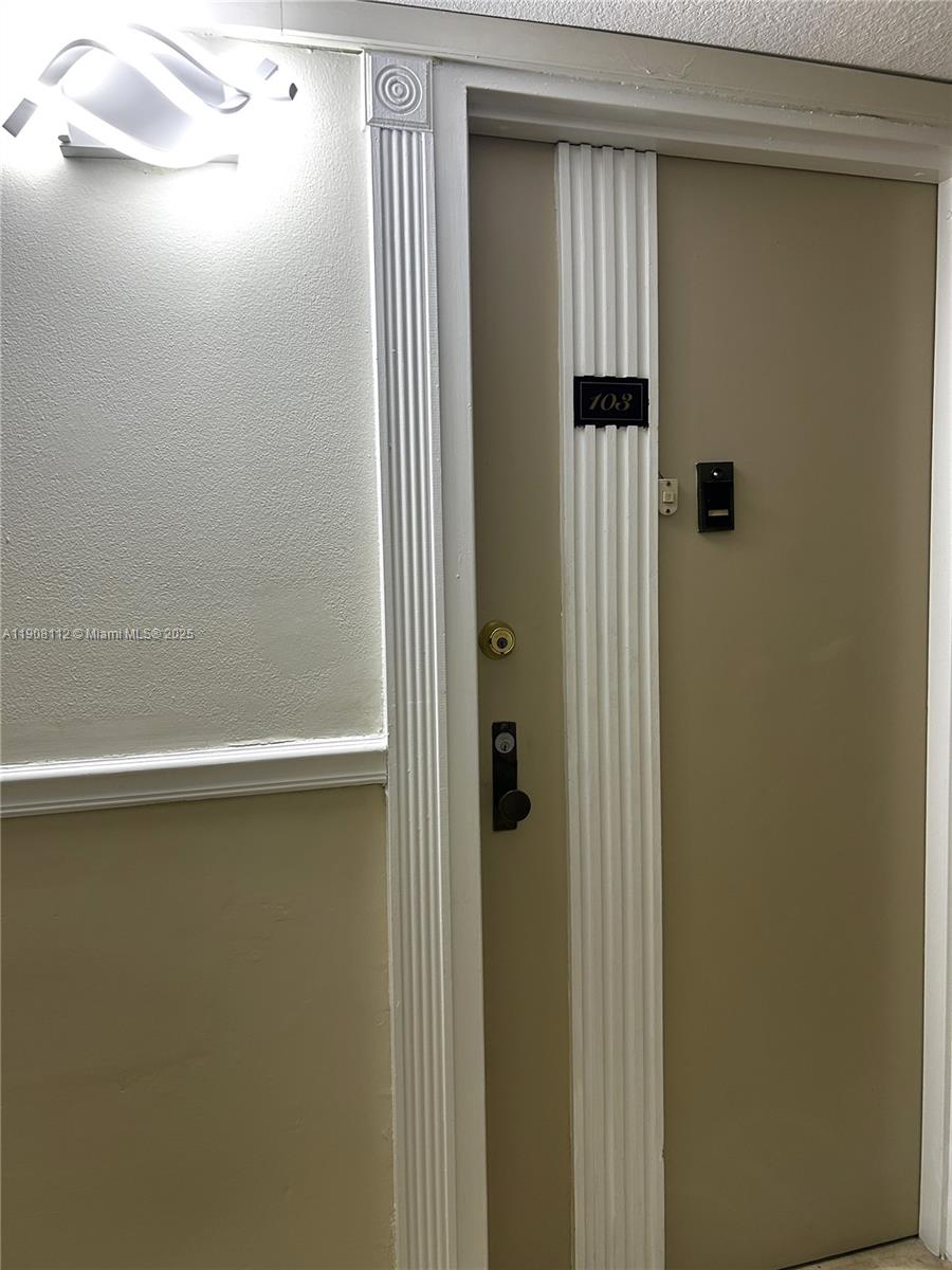 PLAZA OF AMERICAS CONDO P - Residential Lease