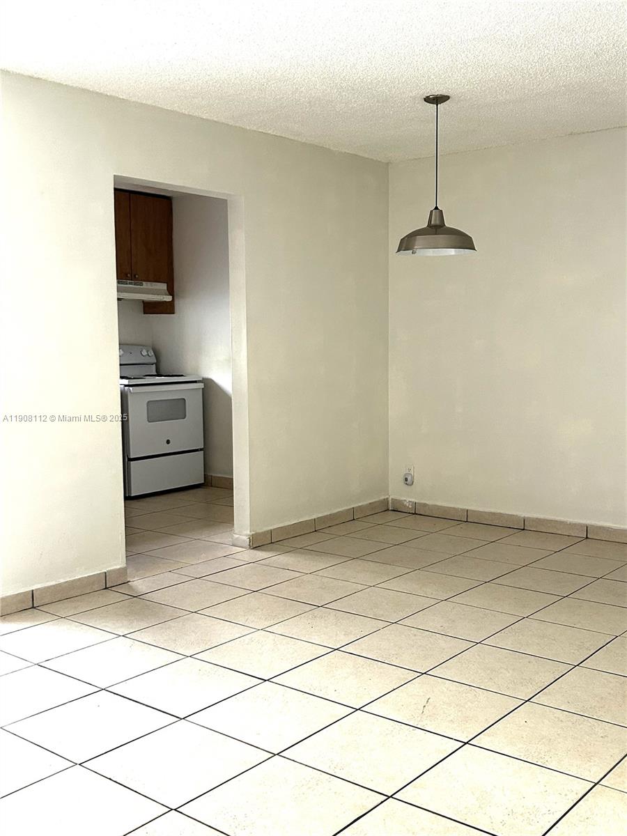 PLAZA OF AMERICAS CONDO P - Residential Lease