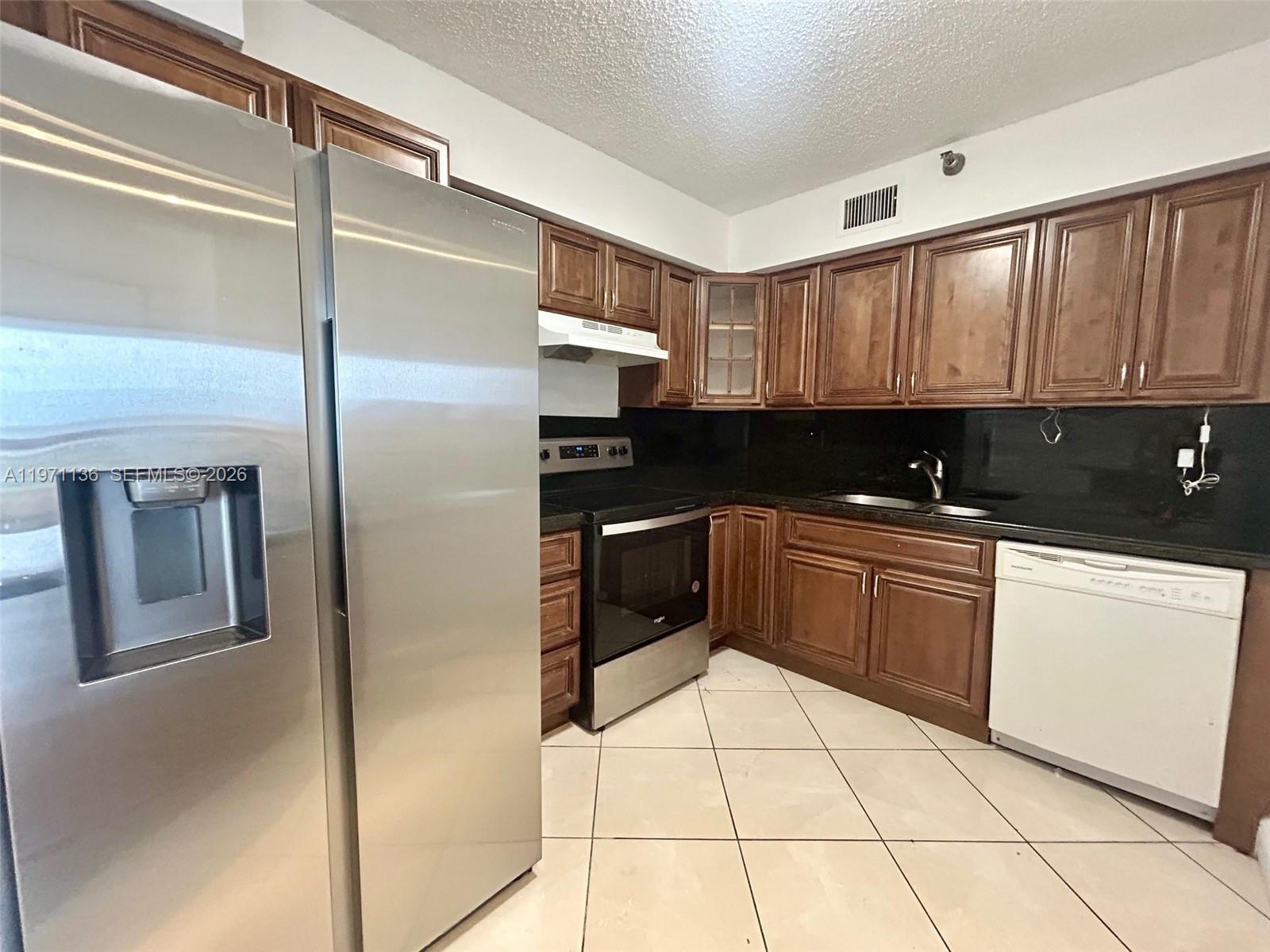 MYSTIC POINTE TOWER 600 C - Residential