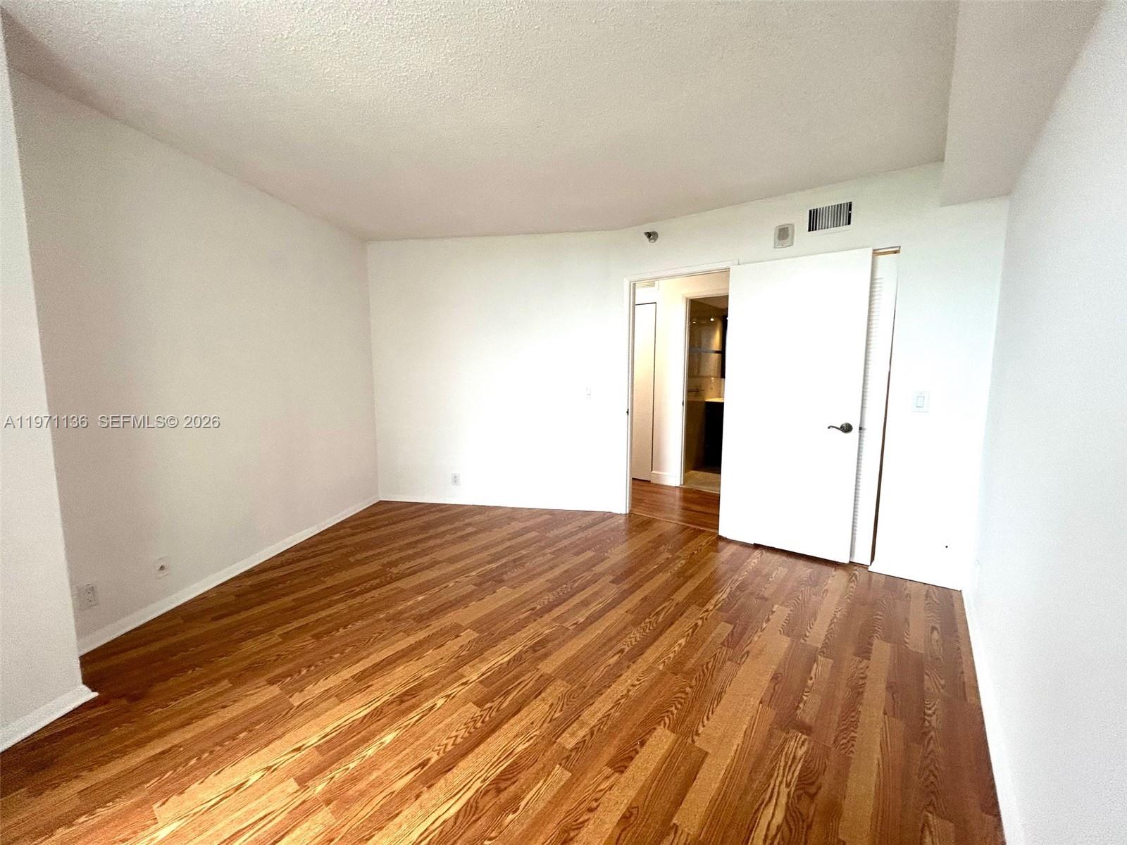 MYSTIC POINTE TOWER 600 C - Residential