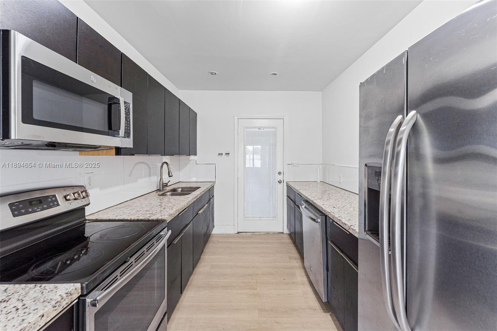 BUNCHE PARK - Residential