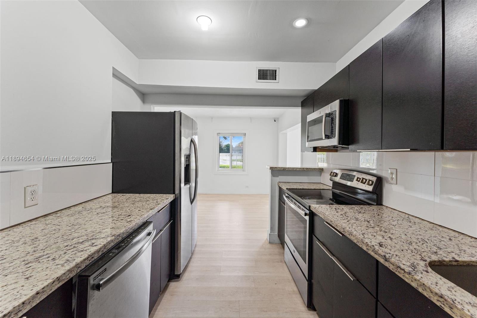 BUNCHE PARK - Residential