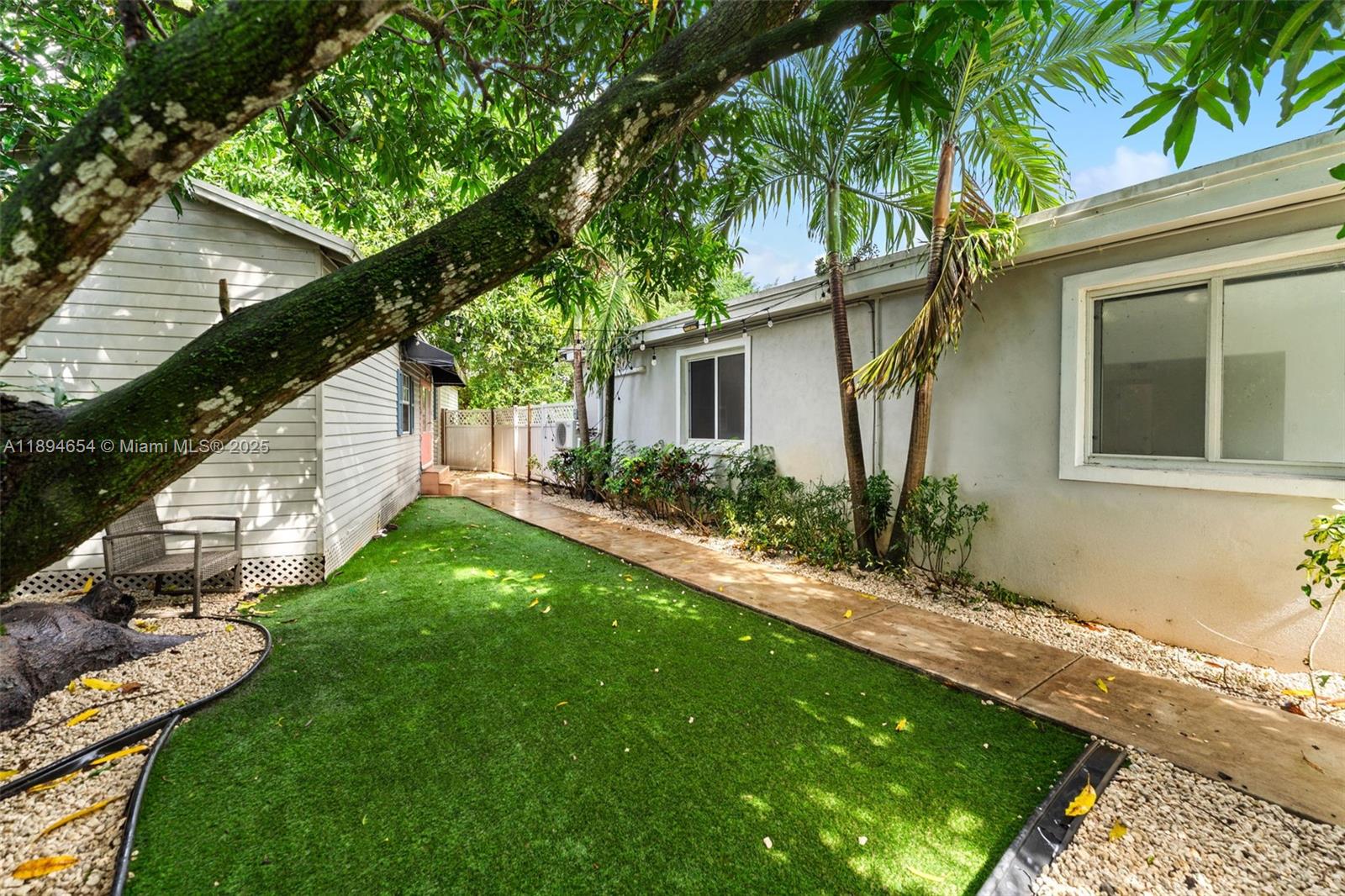 BUNCHE PARK - Residential