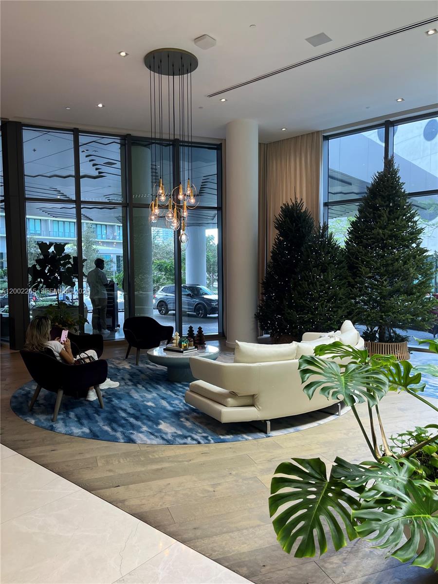 PARAISO BAY CONDO - Residential Lease