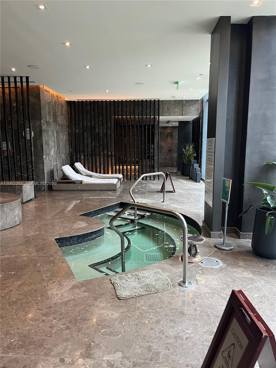 PARAISO BAY CONDO - Residential Lease