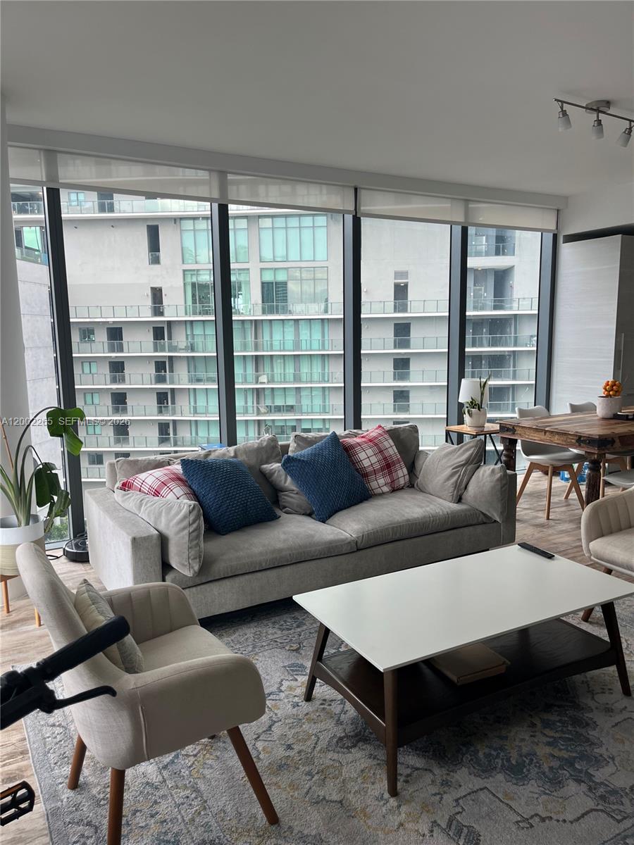 PARAISO BAY CONDO - Residential Lease