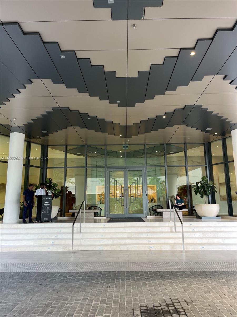 PARAISO BAY CONDO - Residential Lease