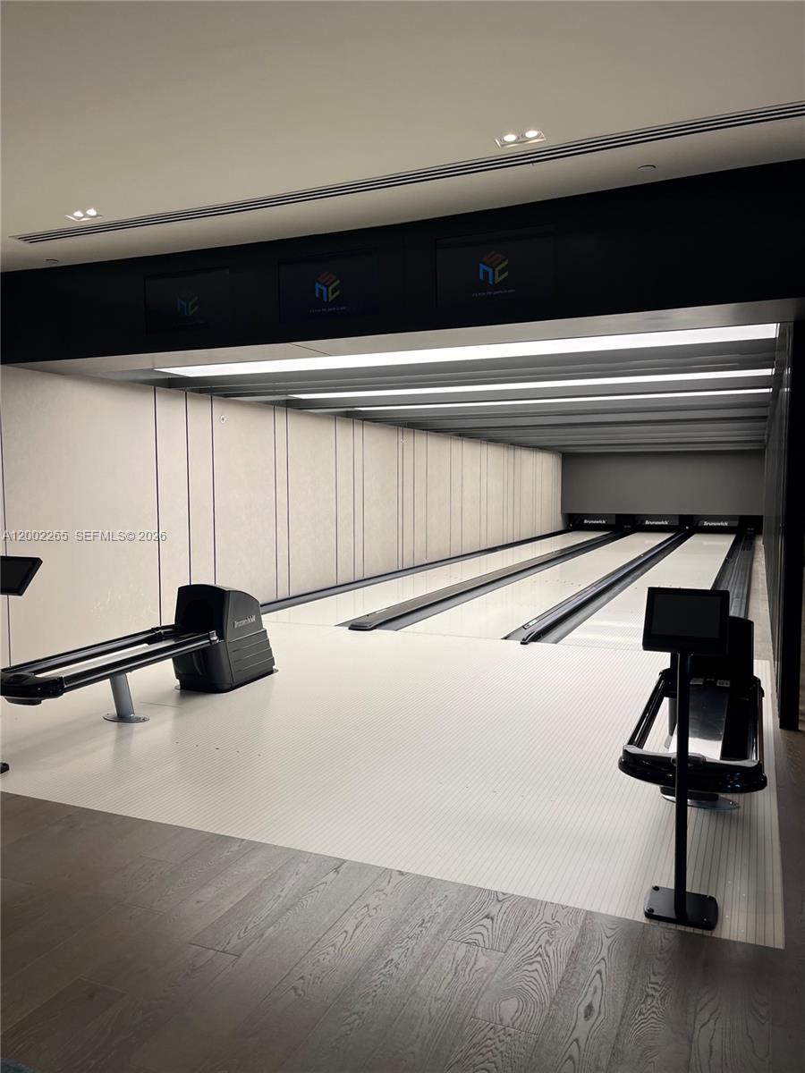 PARAISO BAY CONDO - Residential Lease