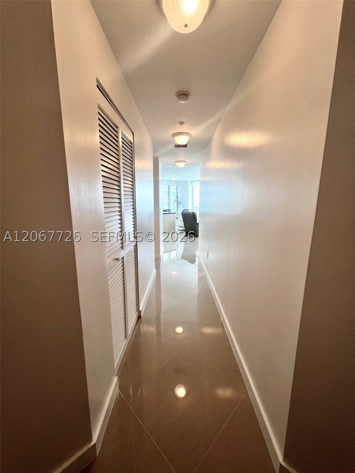 1111 SW 1st Ave 3214