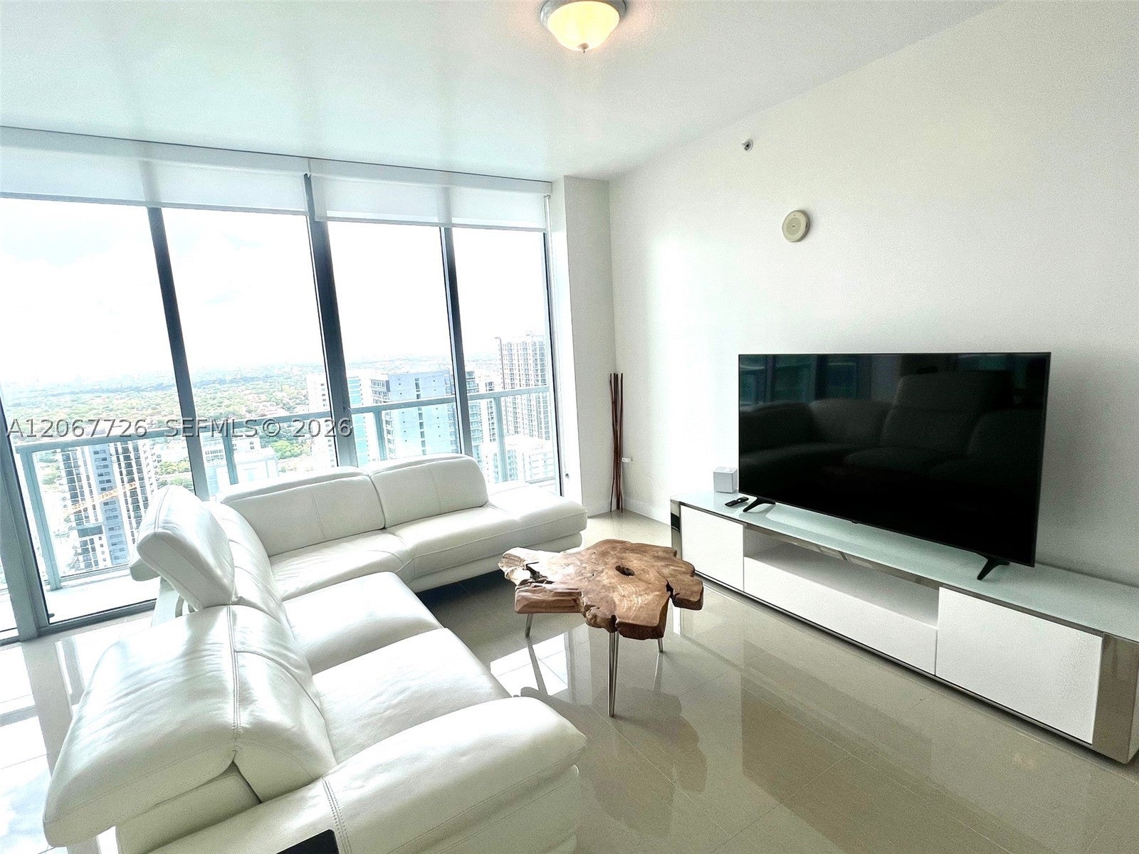1111 SW 1st Ave 3214