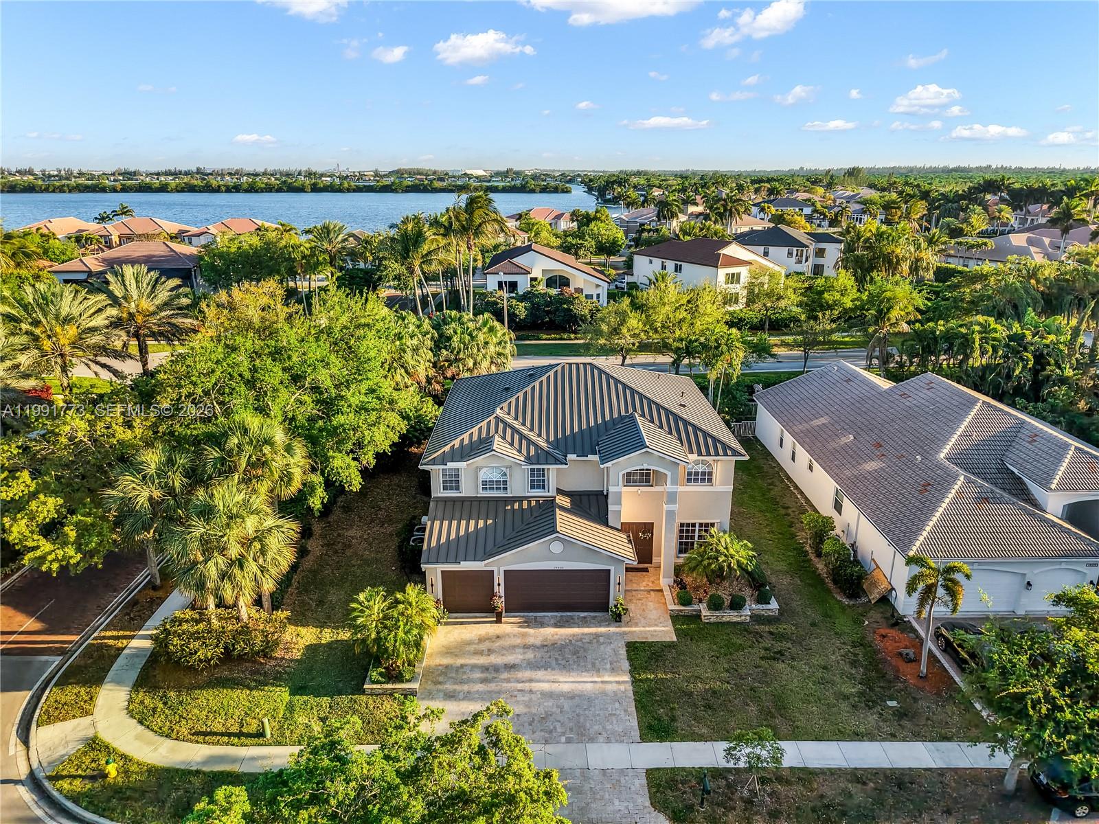 SUNSET LAKES PLAT TWO - Residential