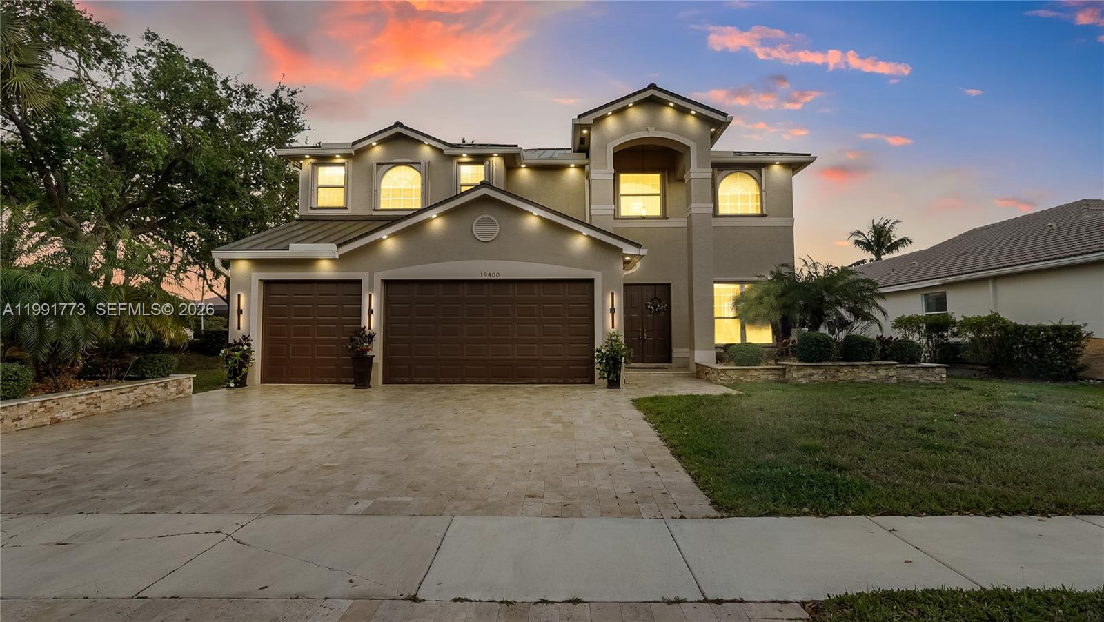 SUNSET LAKES PLAT TWO - Residential