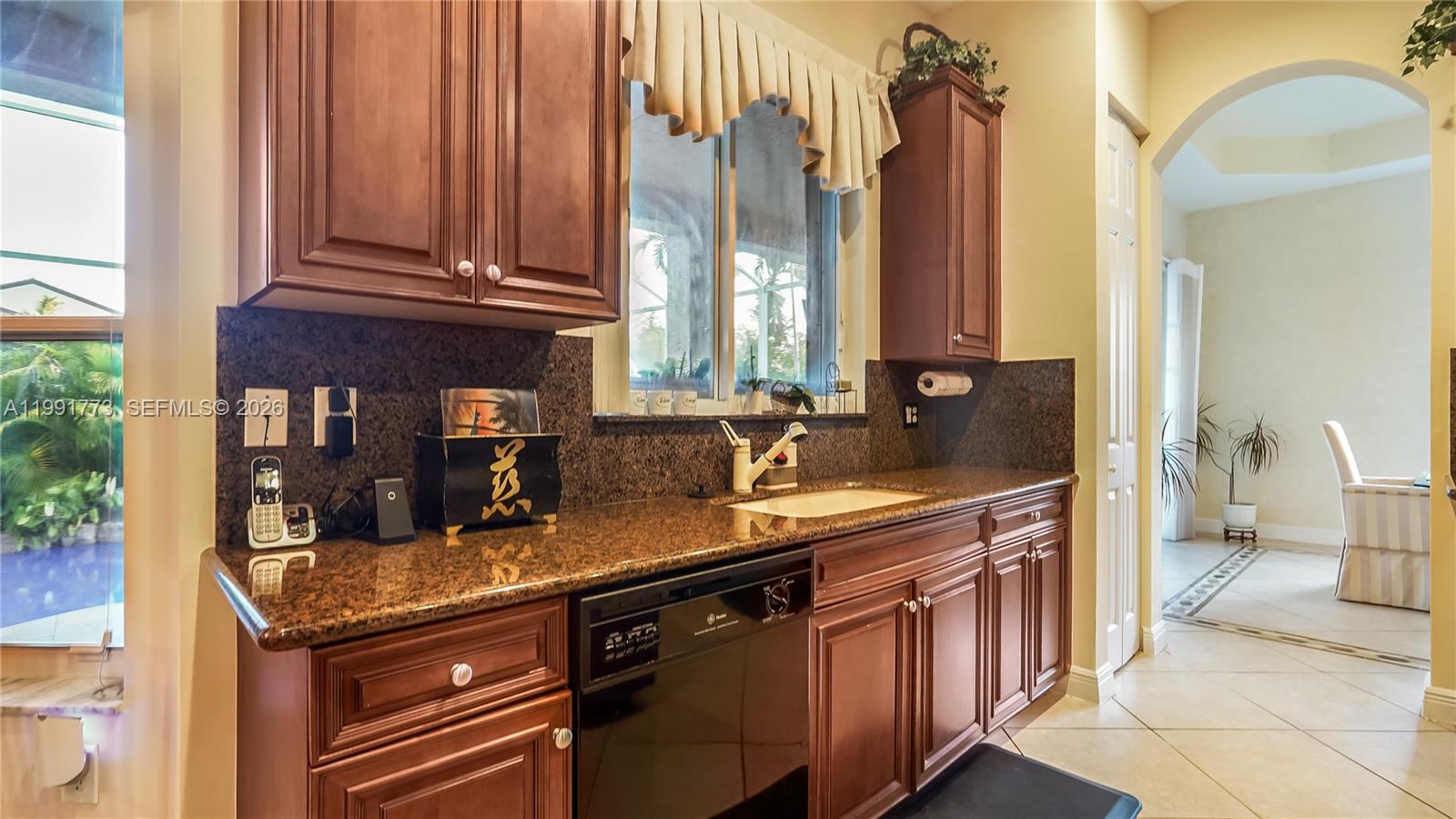 SUNSET LAKES PLAT TWO - Residential