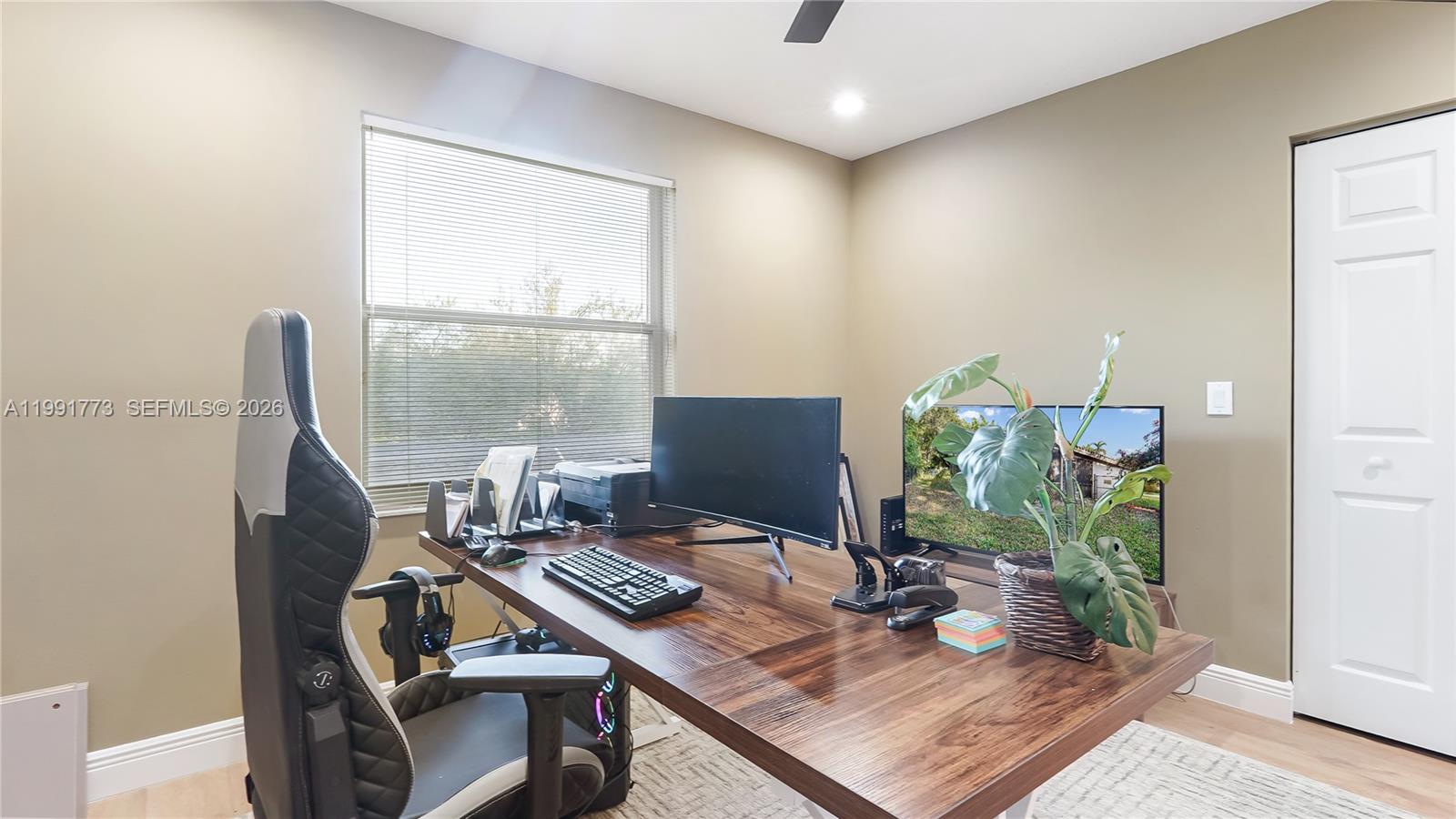 SUNSET LAKES PLAT TWO - Residential