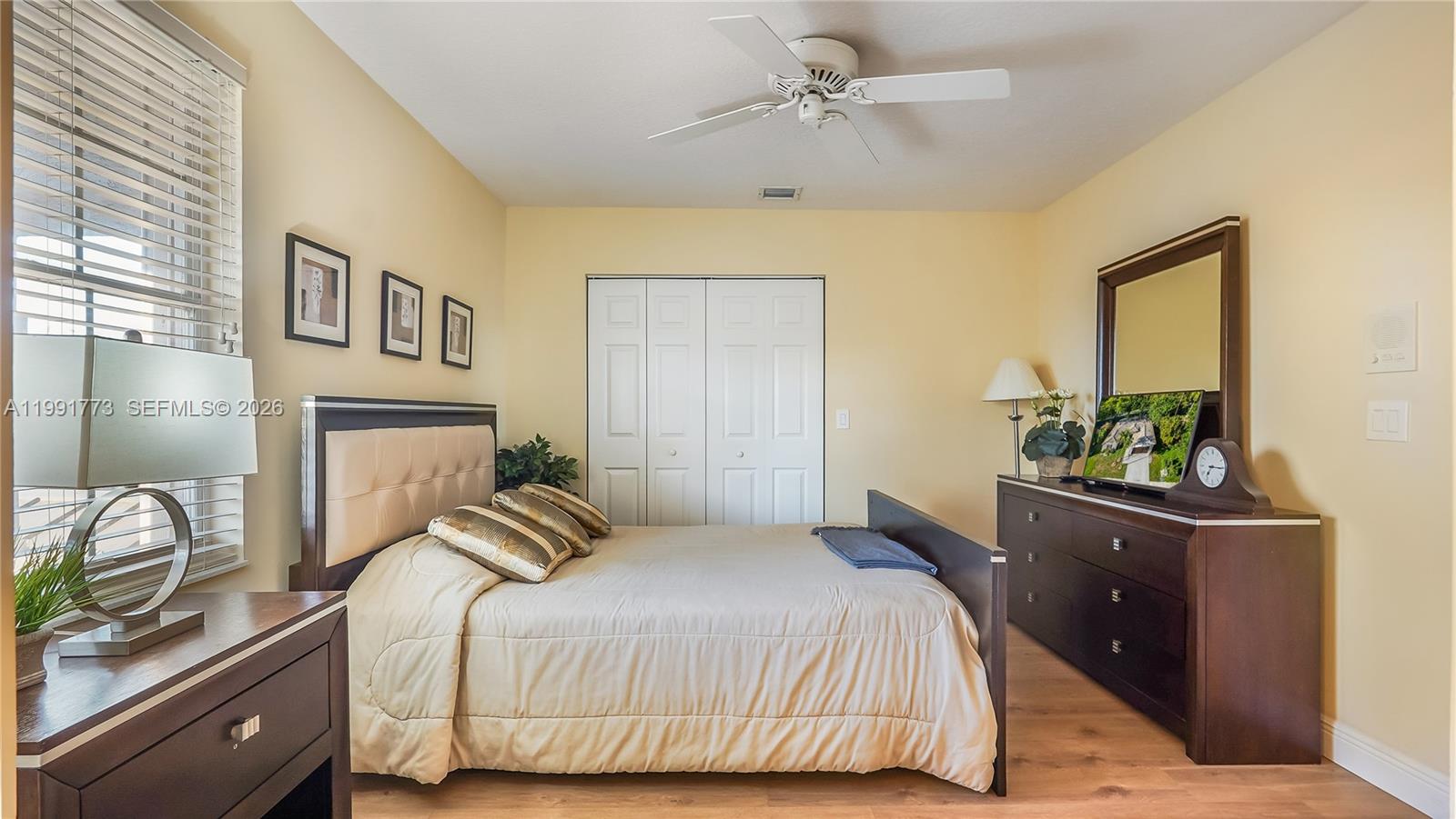 SUNSET LAKES PLAT TWO - Residential