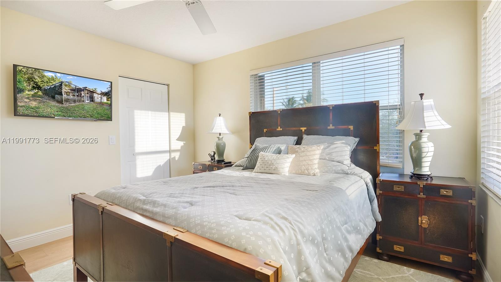 SUNSET LAKES PLAT TWO - Residential