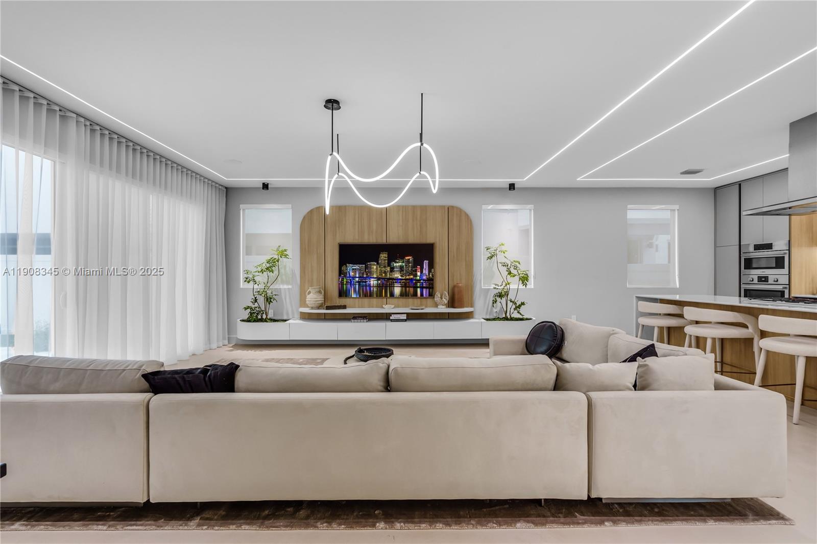 DORAL COMMONS RESIDENTIAL - Residential Lease