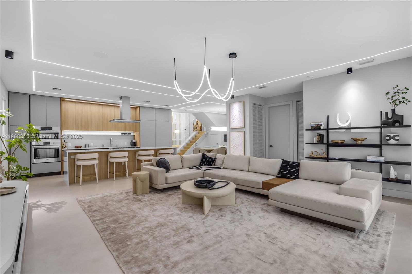 DORAL COMMONS RESIDENTIAL - Residential Lease