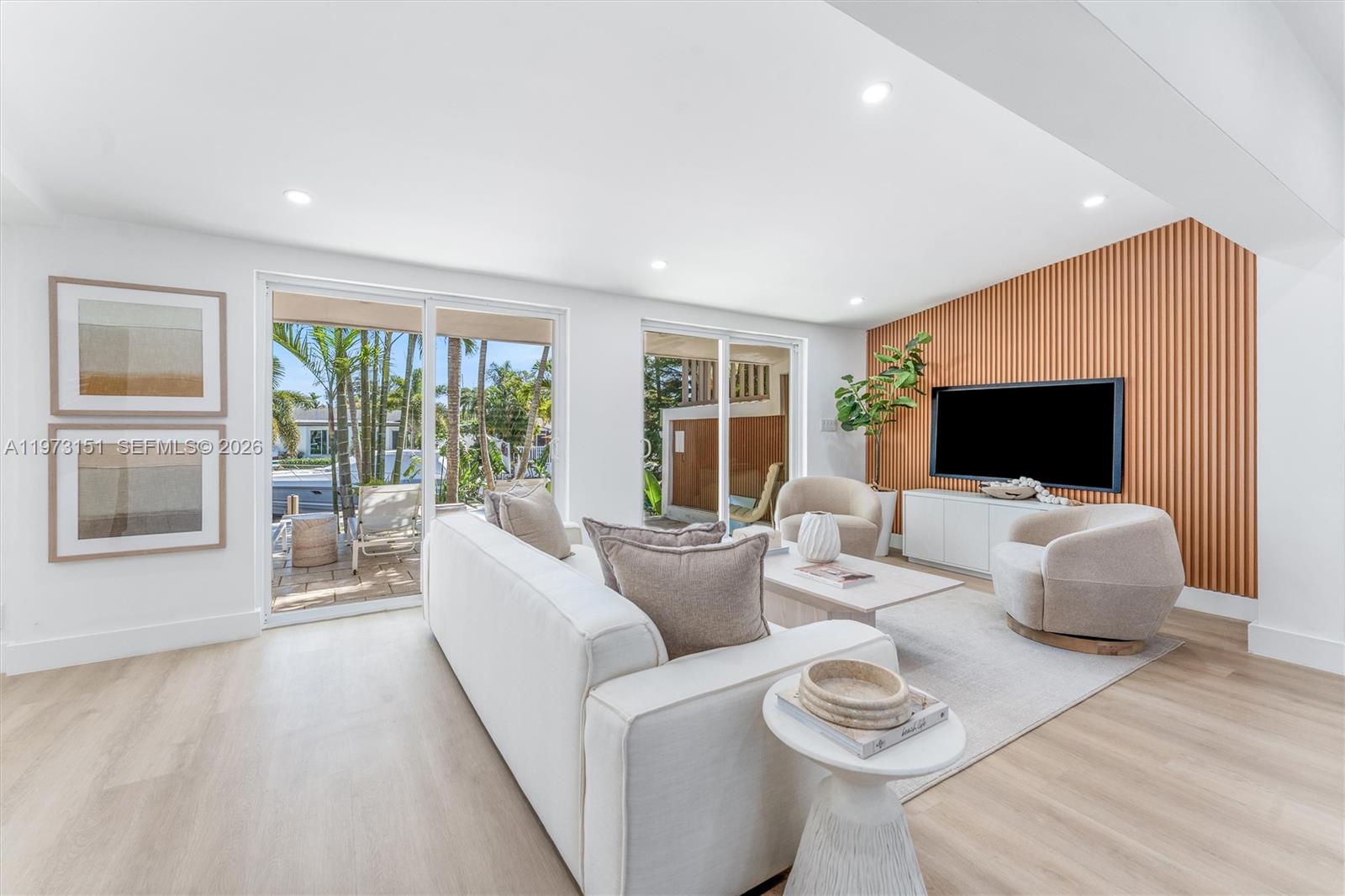 LAUDERDALE ISLES NO 2-BLK - Residential