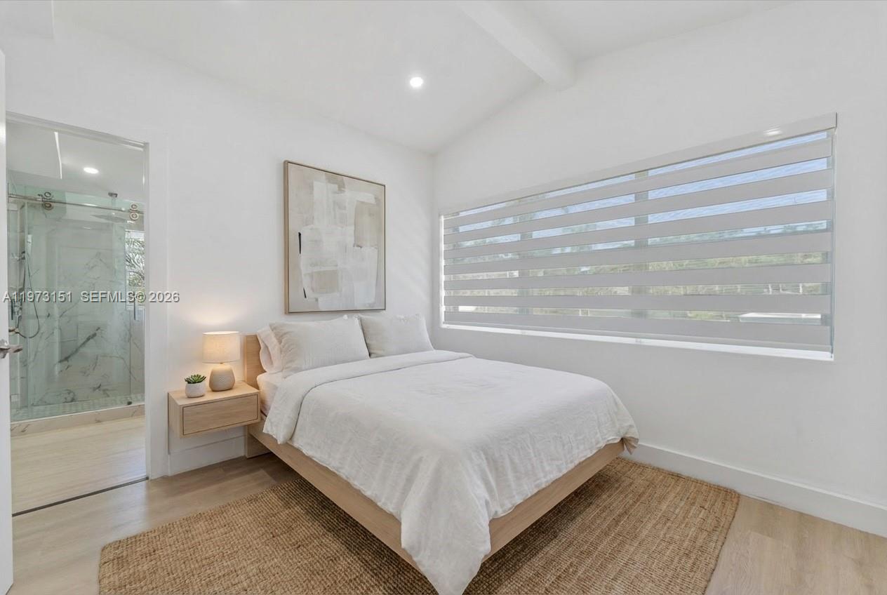 LAUDERDALE ISLES NO 2-BLK - Residential