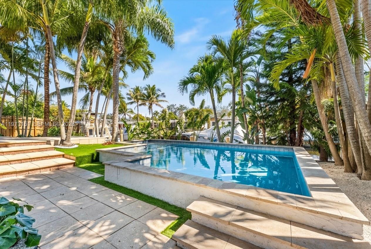 LAUDERDALE ISLES NO 2-BLK - Residential