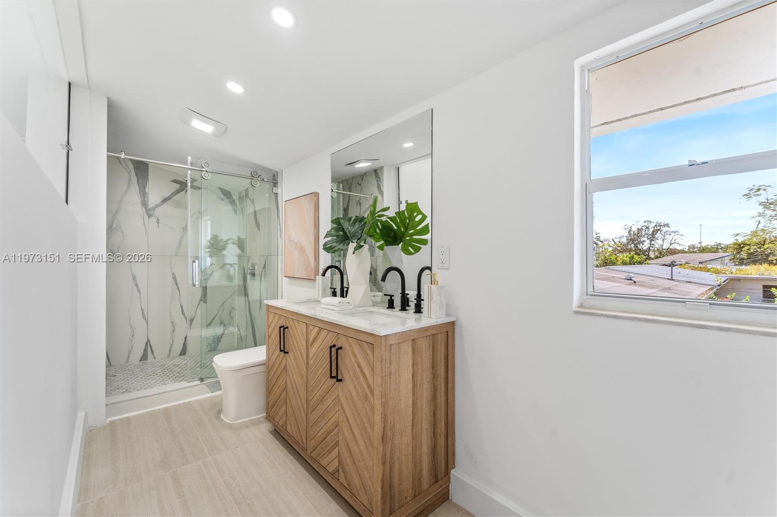 LAUDERDALE ISLES NO 2-BLK - Residential