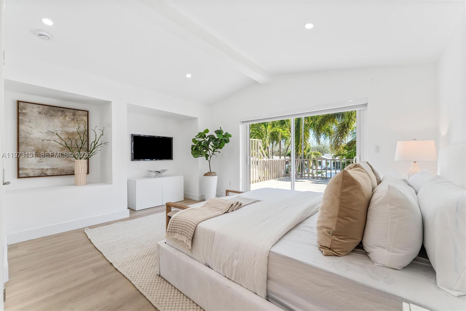 LAUDERDALE ISLES NO 2-BLK - Residential