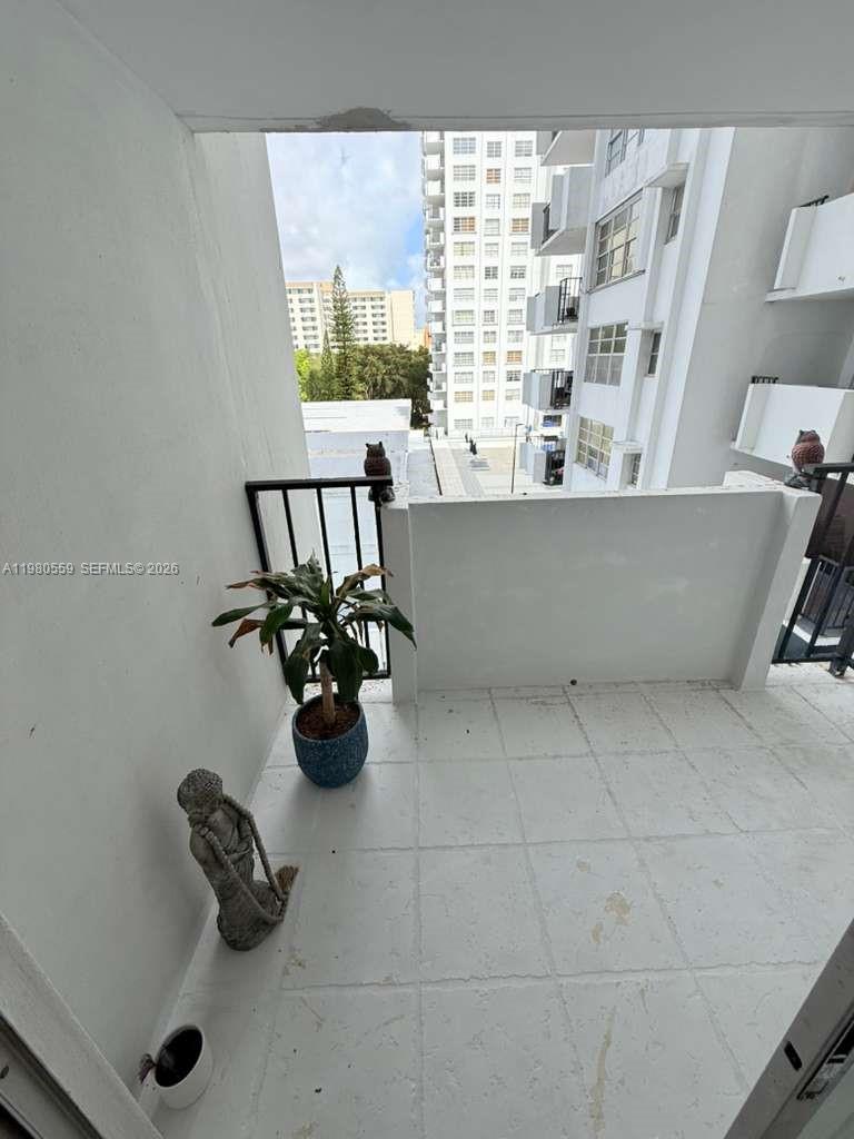 COMMODORE PLAZA CONDO - Residential Lease