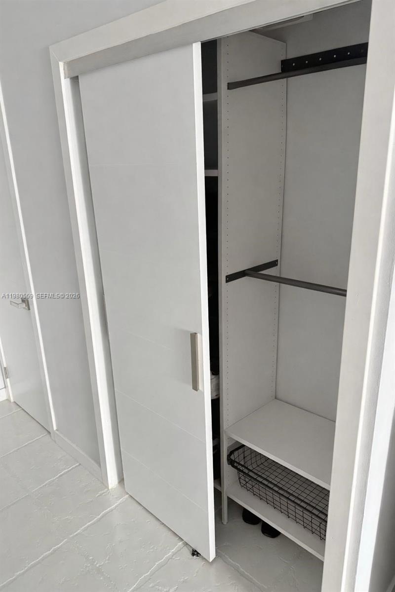 COMMODORE PLAZA CONDO - Residential Lease