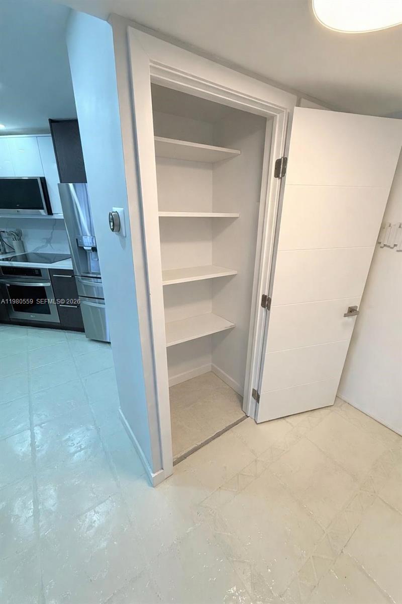 COMMODORE PLAZA CONDO - Residential Lease