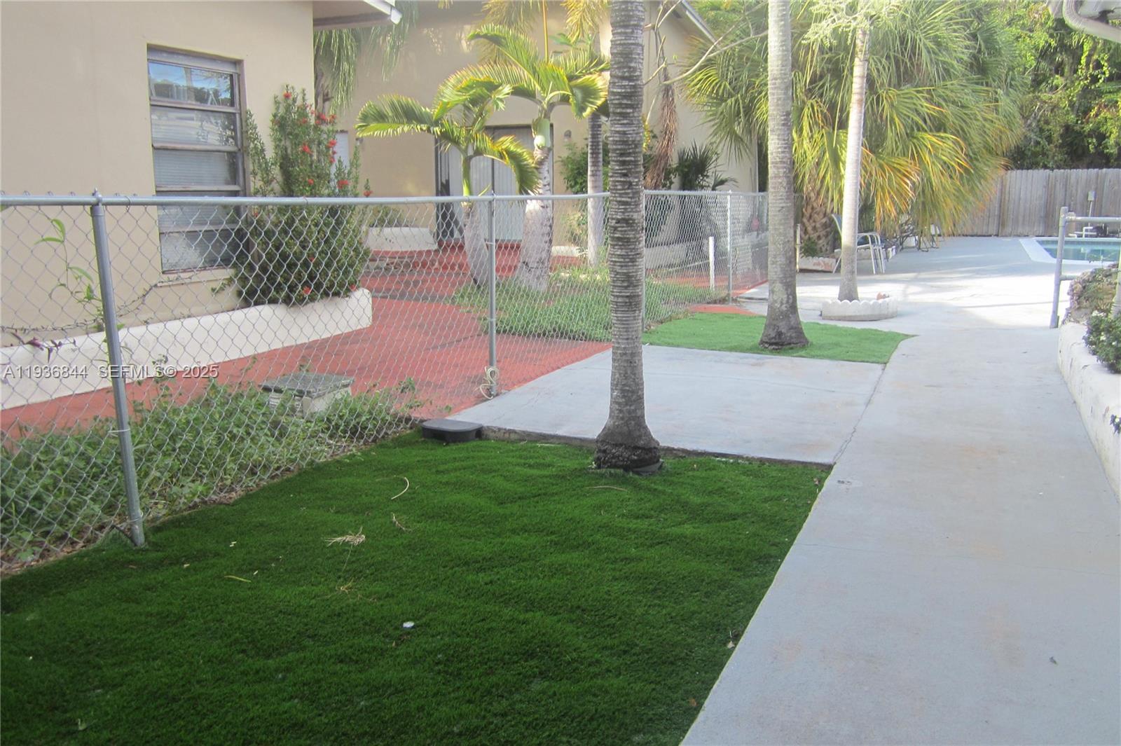 SOUTH SIDE PARK - Residential Lease