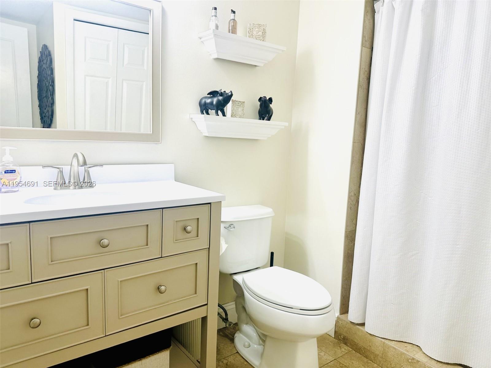 RACQUET CLUB APARTMENTS A - Residential