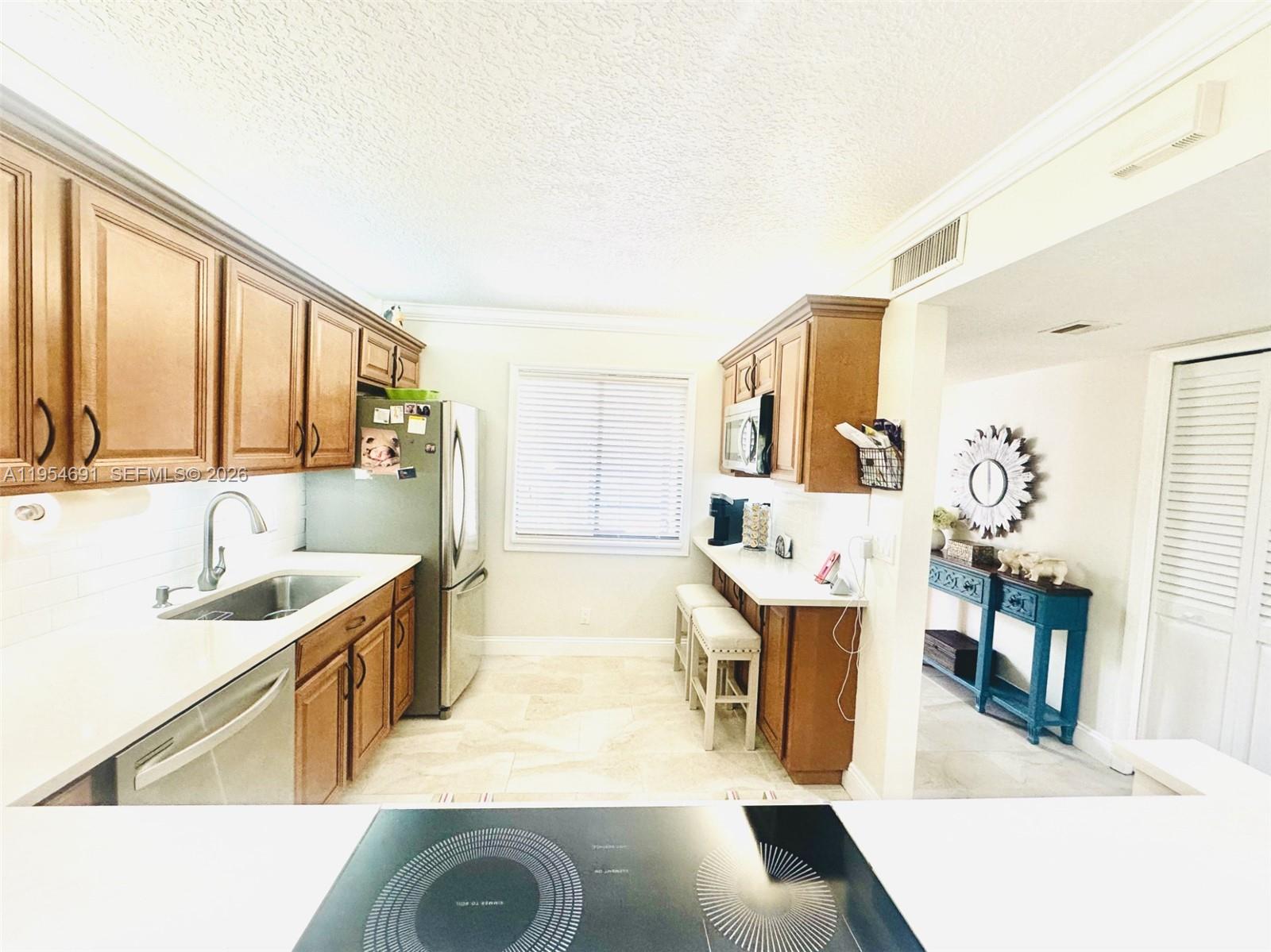 RACQUET CLUB APARTMENTS A - Residential