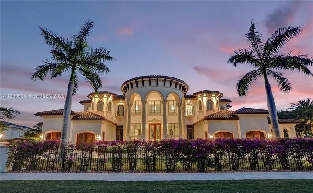 View photos, virtual tours, details... 7130 Lemon Grass Dr