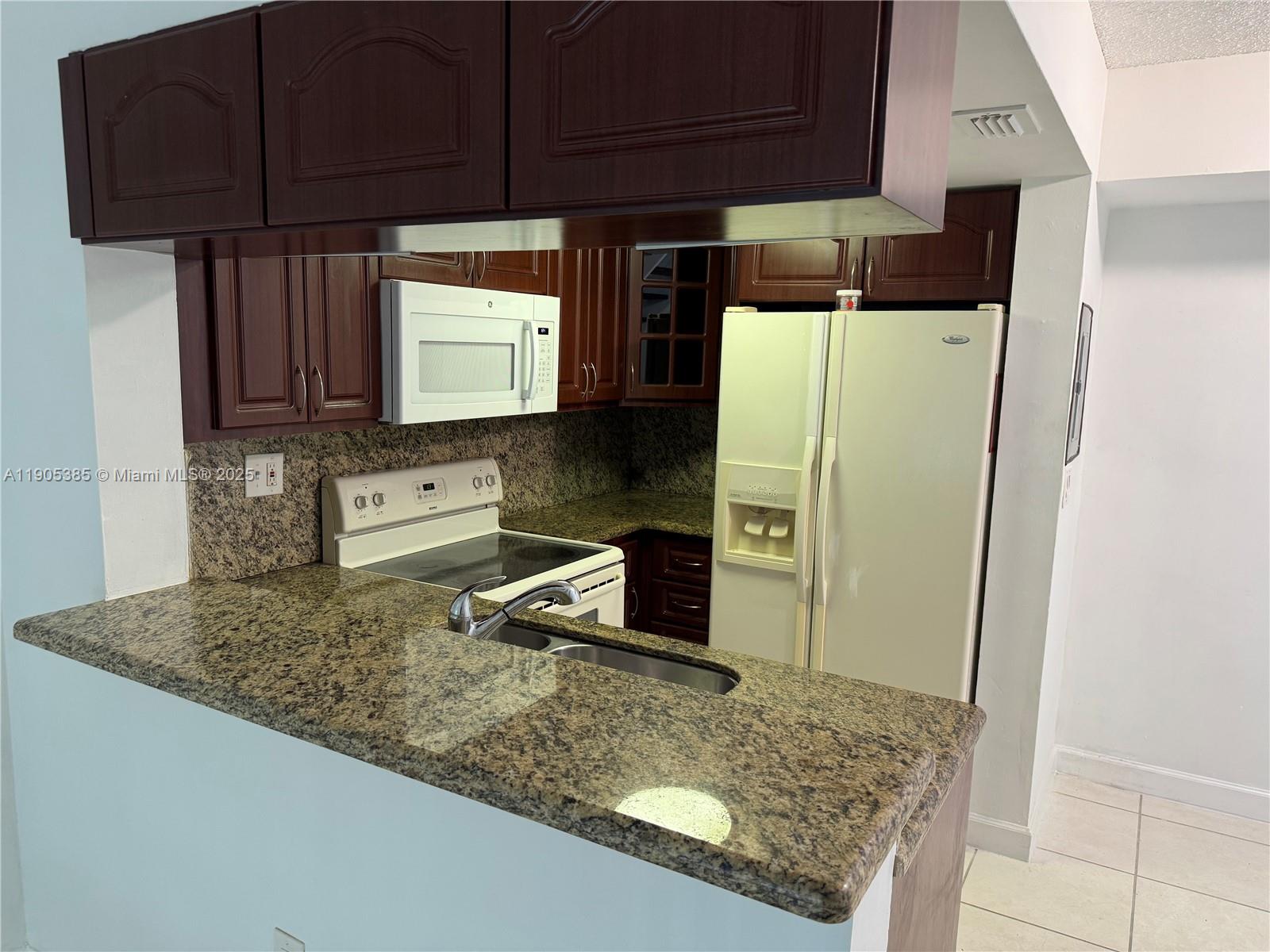 CORAL POINTE TOWNHOMES CO - Residential