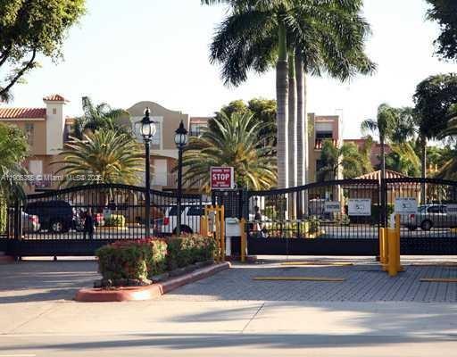 CORAL POINTE TOWNHOMES CO - Residential