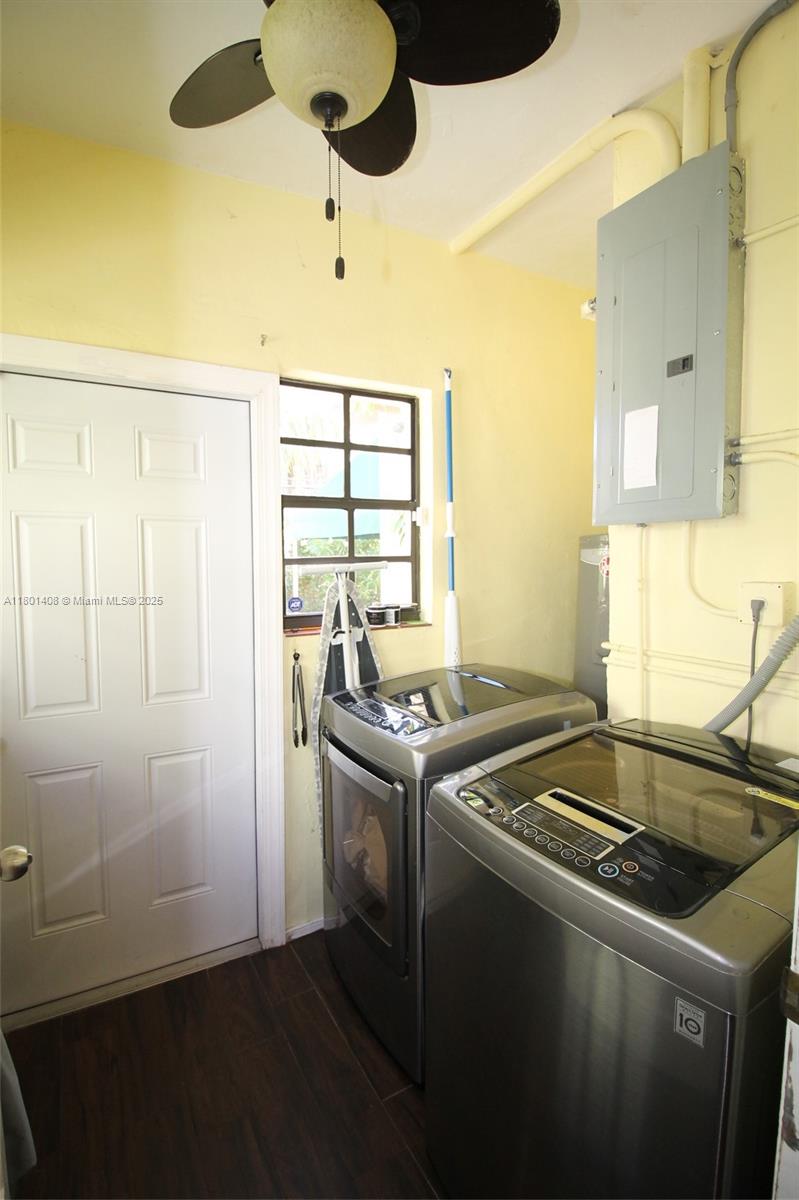 C GABLES GRANADA SEC REV - Residential