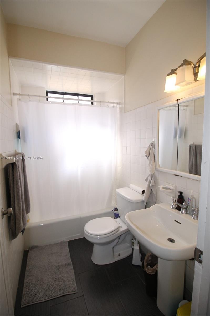 C GABLES GRANADA SEC REV - Residential