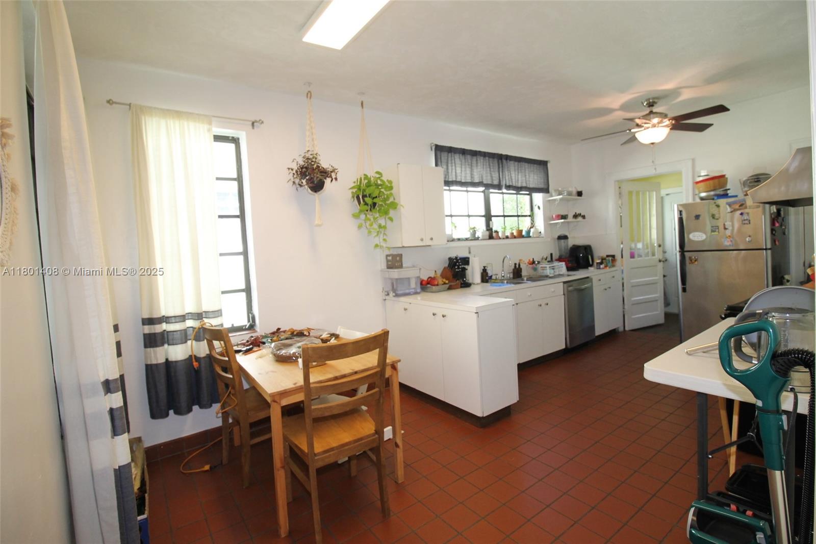 C GABLES GRANADA SEC REV - Residential
