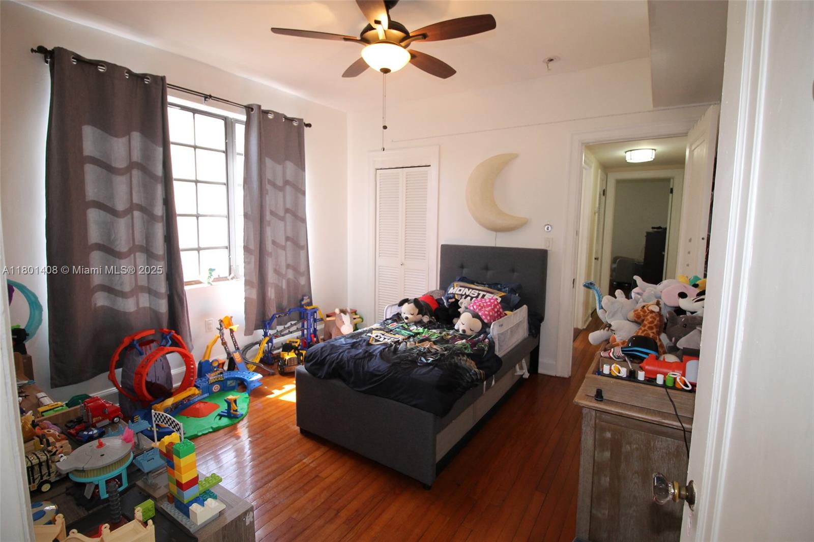 C GABLES GRANADA SEC REV - Residential