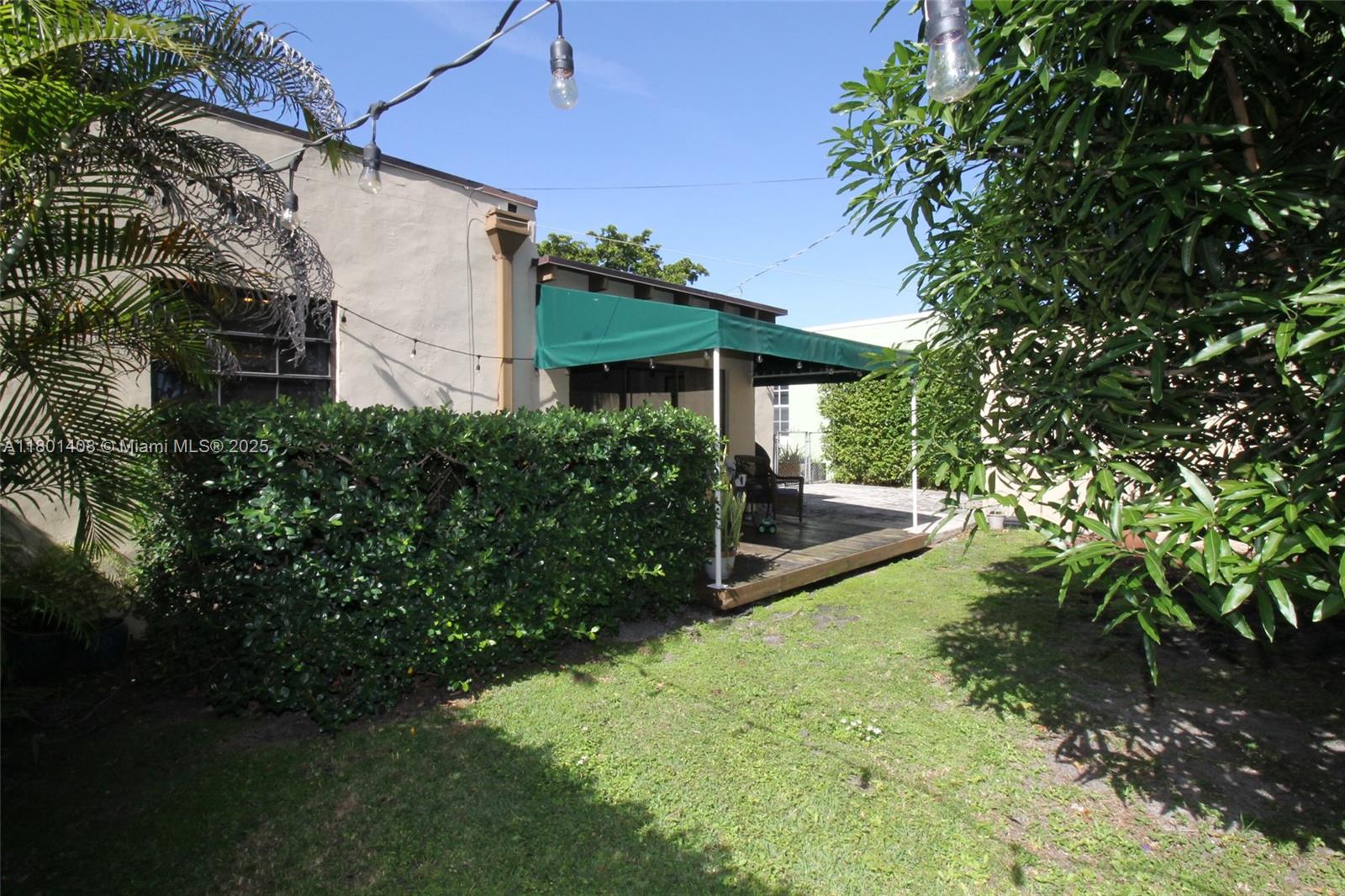 C GABLES GRANADA SEC REV - Residential