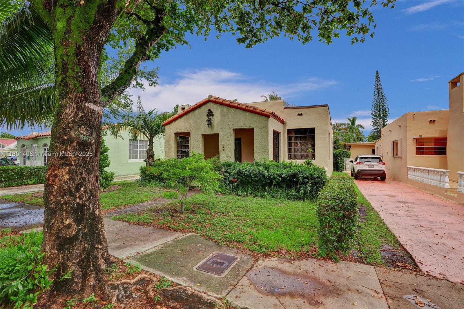 C GABLES GRANADA SEC REV - Residential