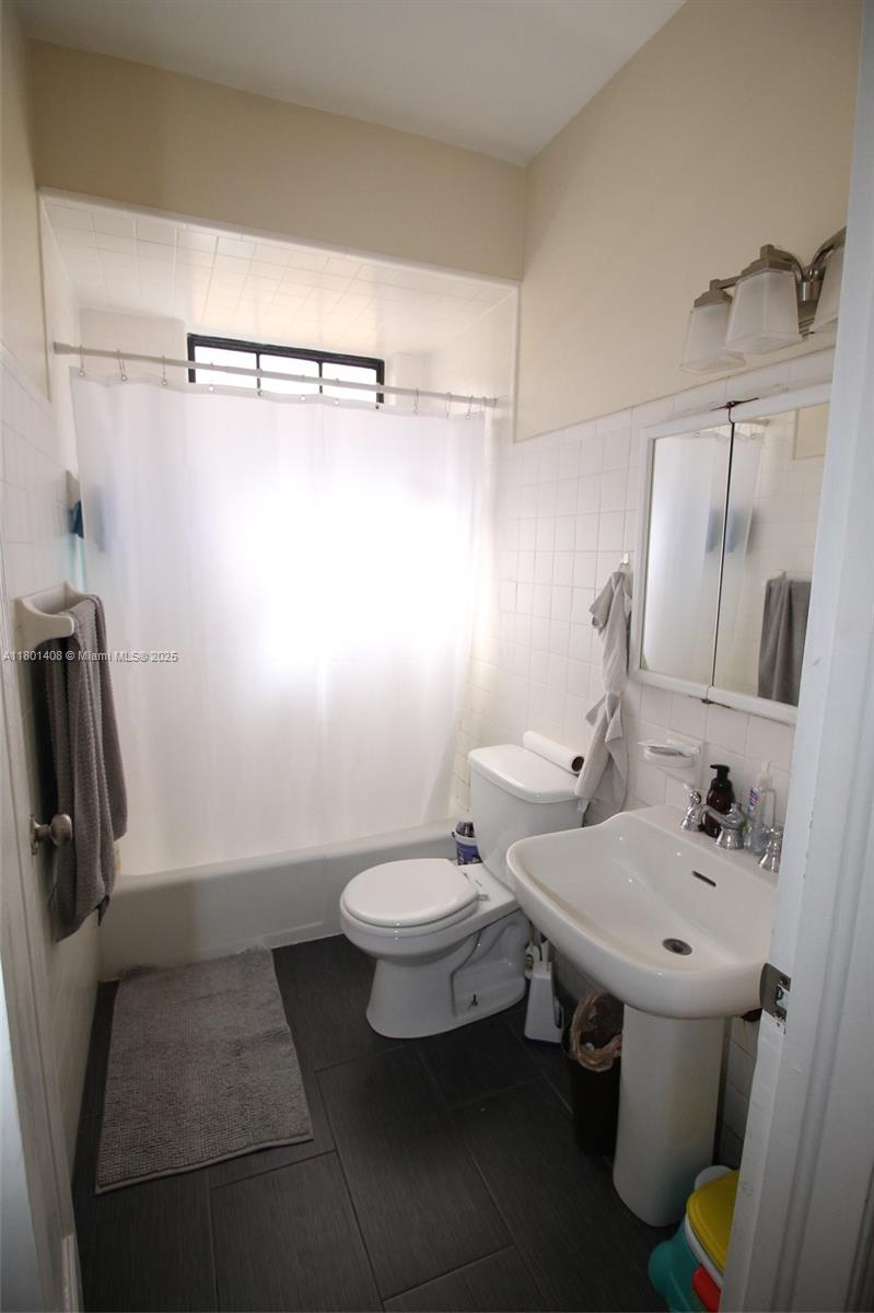 C GABLES GRANADA SEC REV - Residential