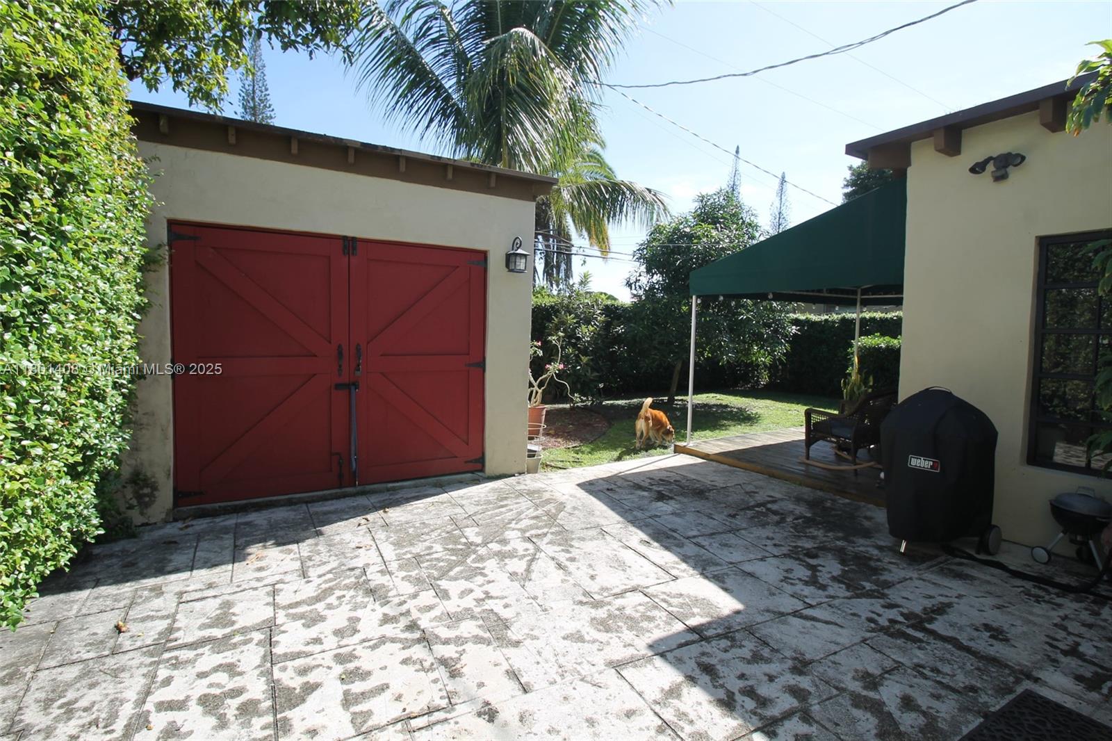 C GABLES GRANADA SEC REV - Residential
