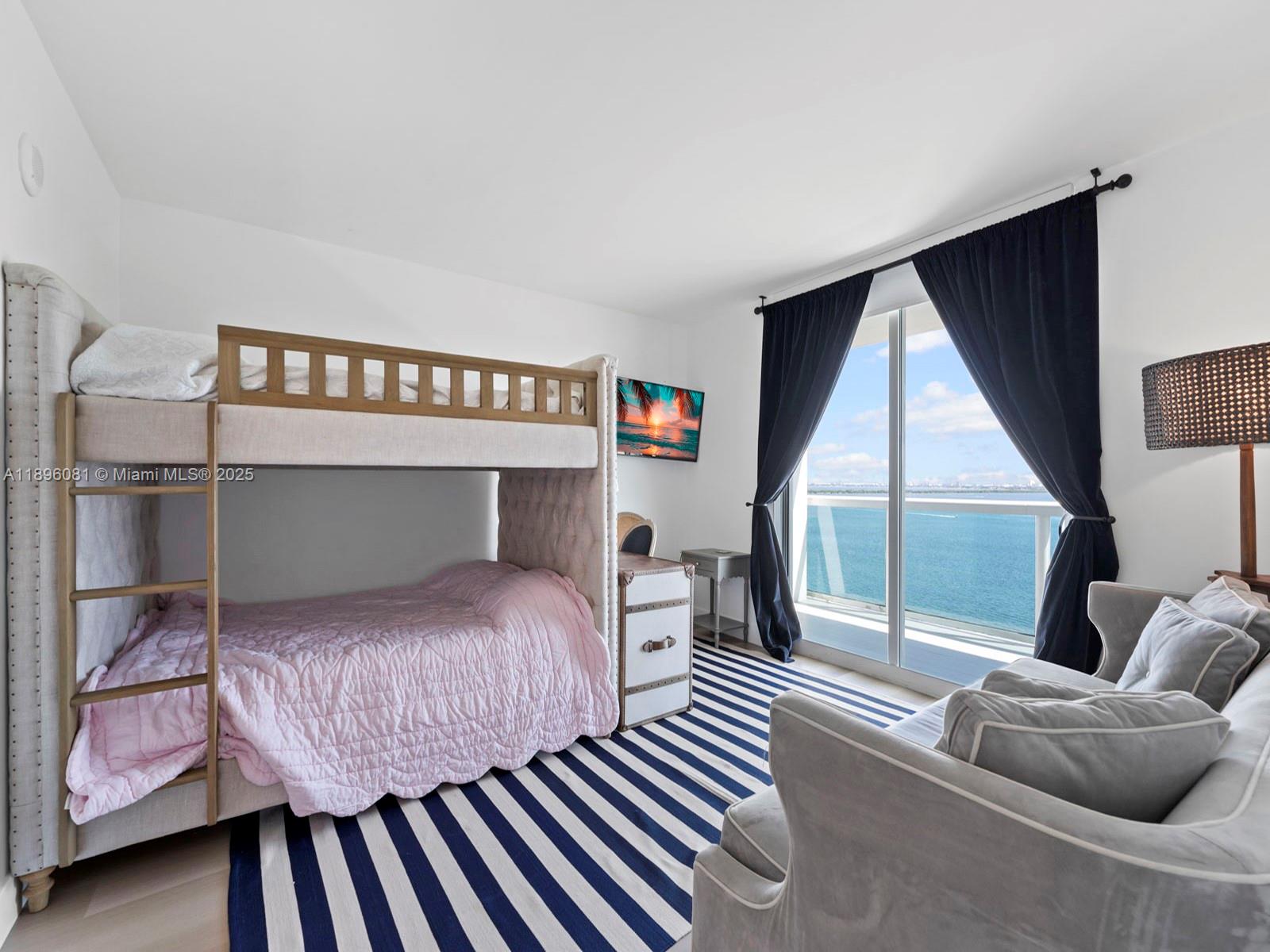 1800 CLUB CONDO - Residential