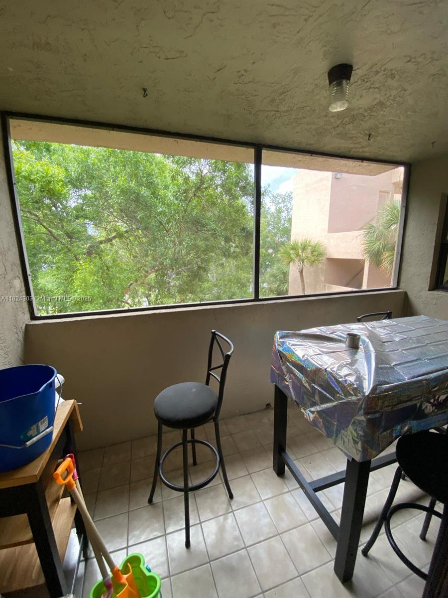 6800 Cypress Rd 409