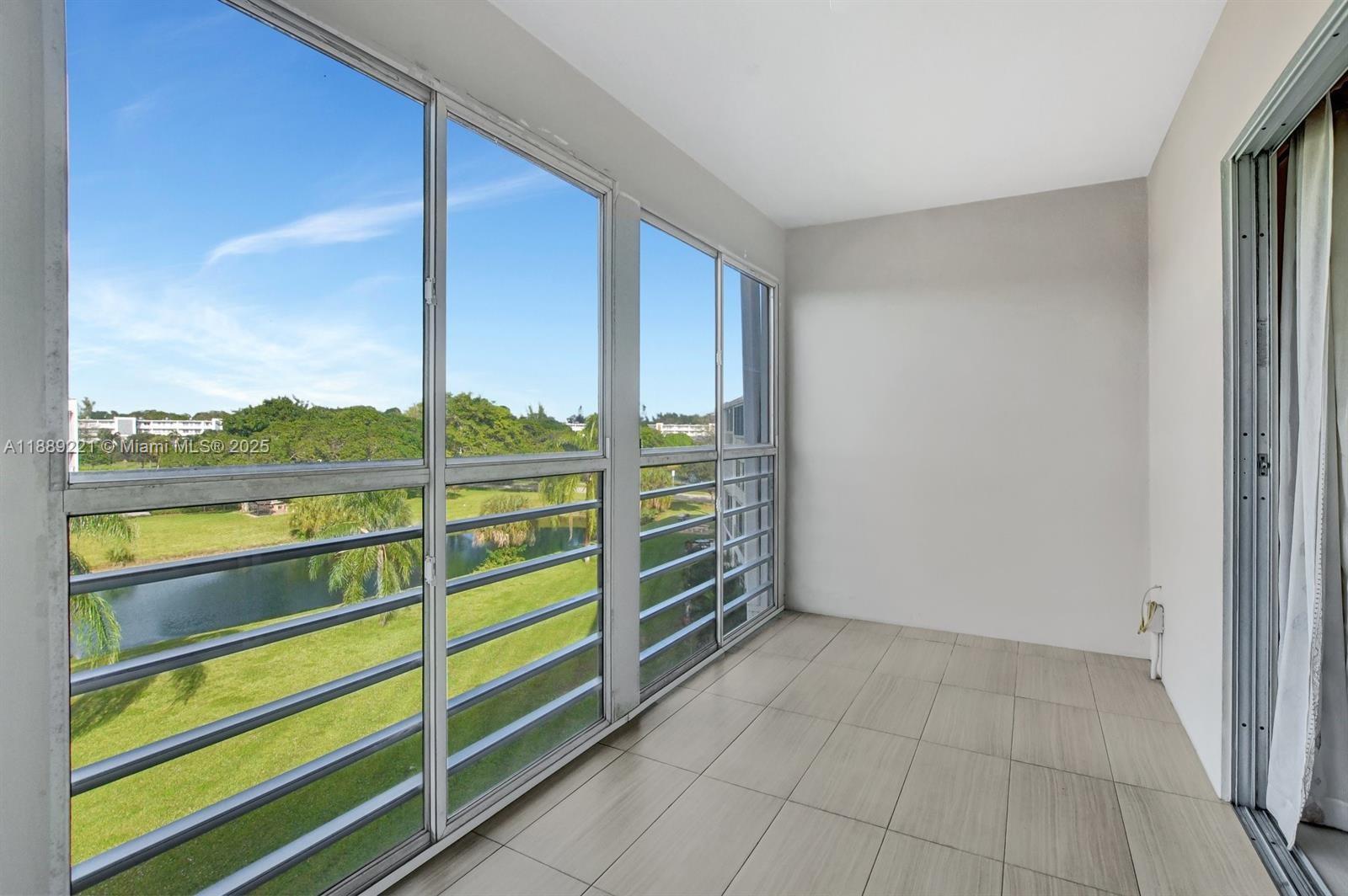 OAKRIDGE A CONDO - Residential