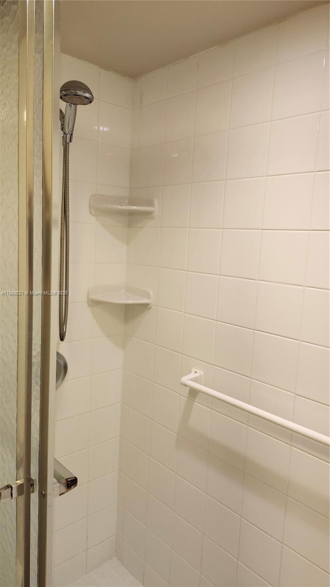 OAKRIDGE A CONDO - Residential