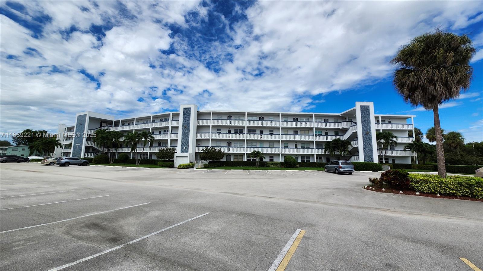 OAKRIDGE A CONDO - Residential