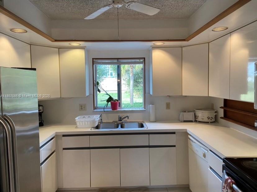 BLOUNT BROS POMPANO BEACH - Residential Lease